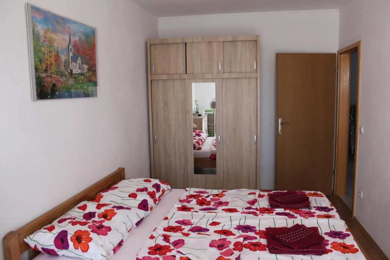 Apartment Mladen Biograd Na Moru 0*,
